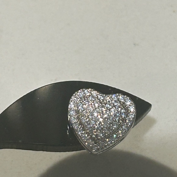 925 Silver Heart Stud Earrings NIP - Picture 5 of 7